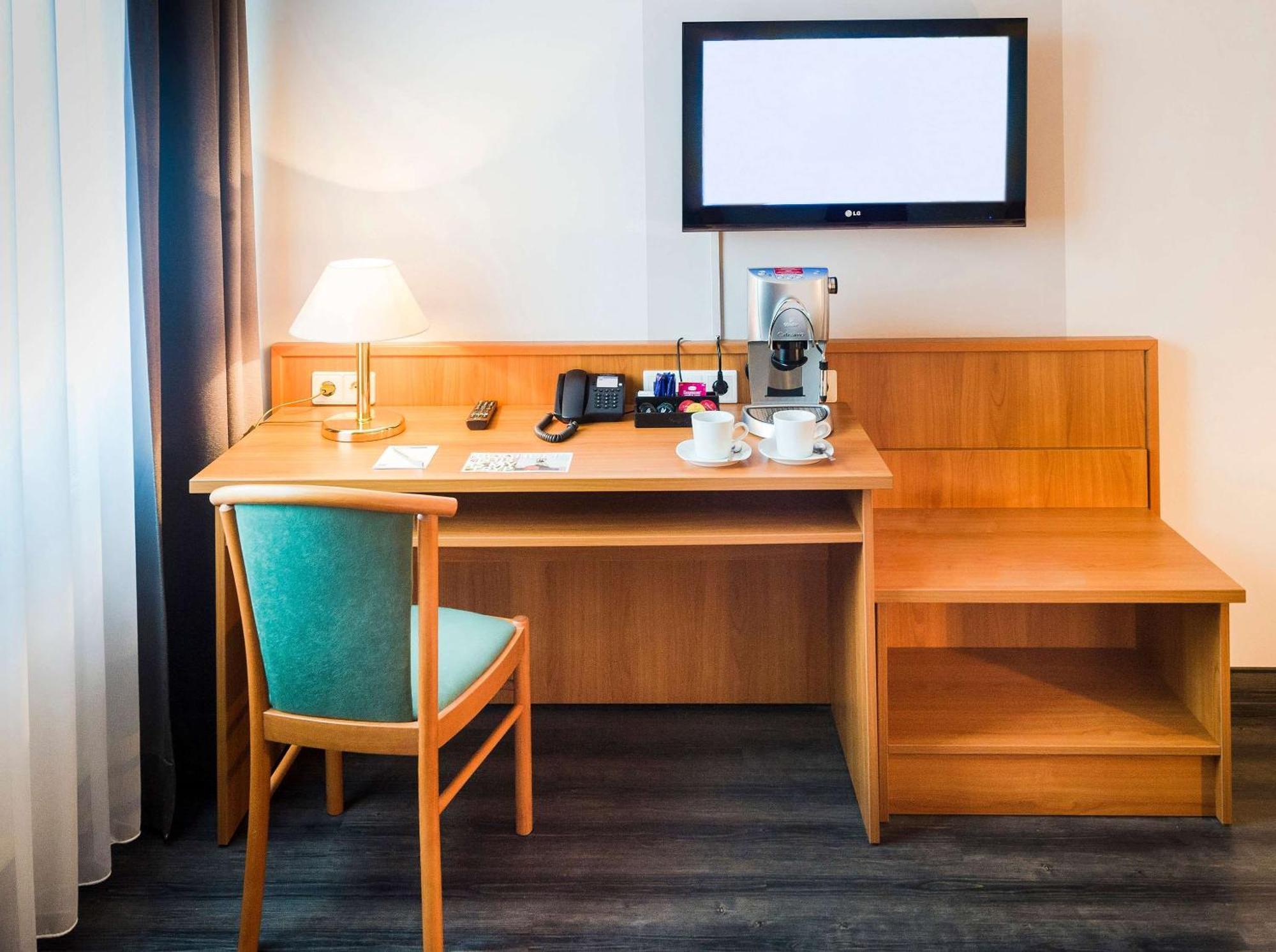 Hotel Bochum Wattenscheid Affiliated By Melia Exteriör bild